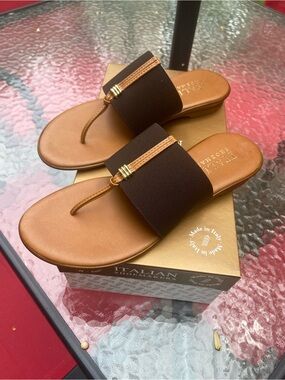 Italian Shoemakers Brown & Dark Brown Fabric Thong Sandals. Size 7.5
